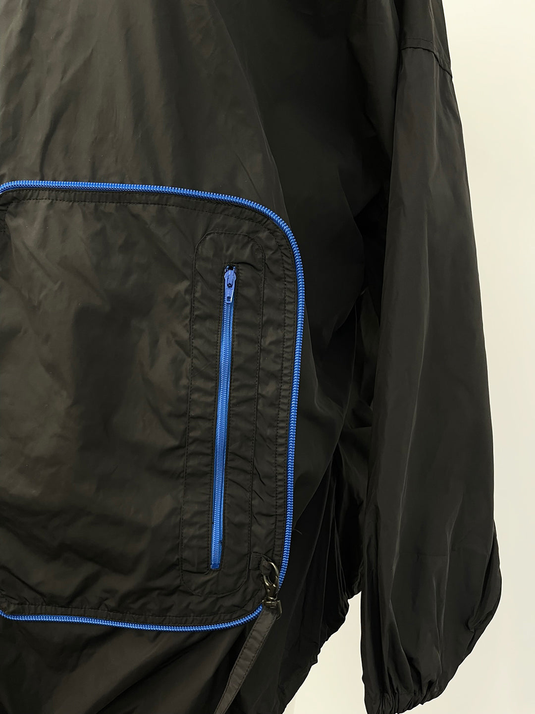 BLACK ANORAK / BAG