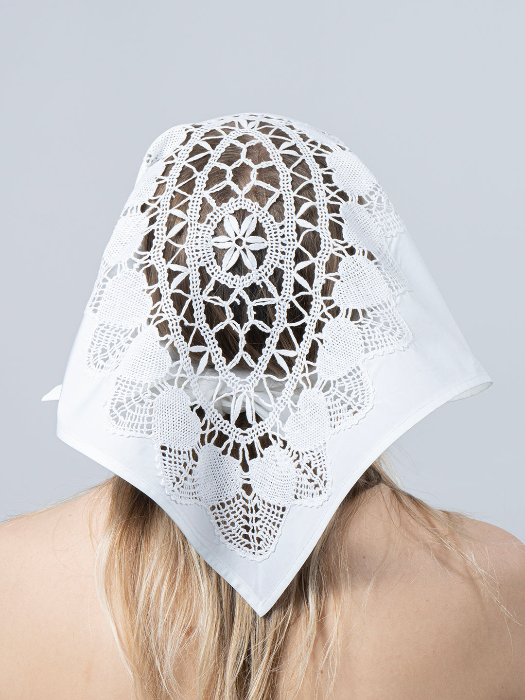 LACE INLAY WHITE SCARF