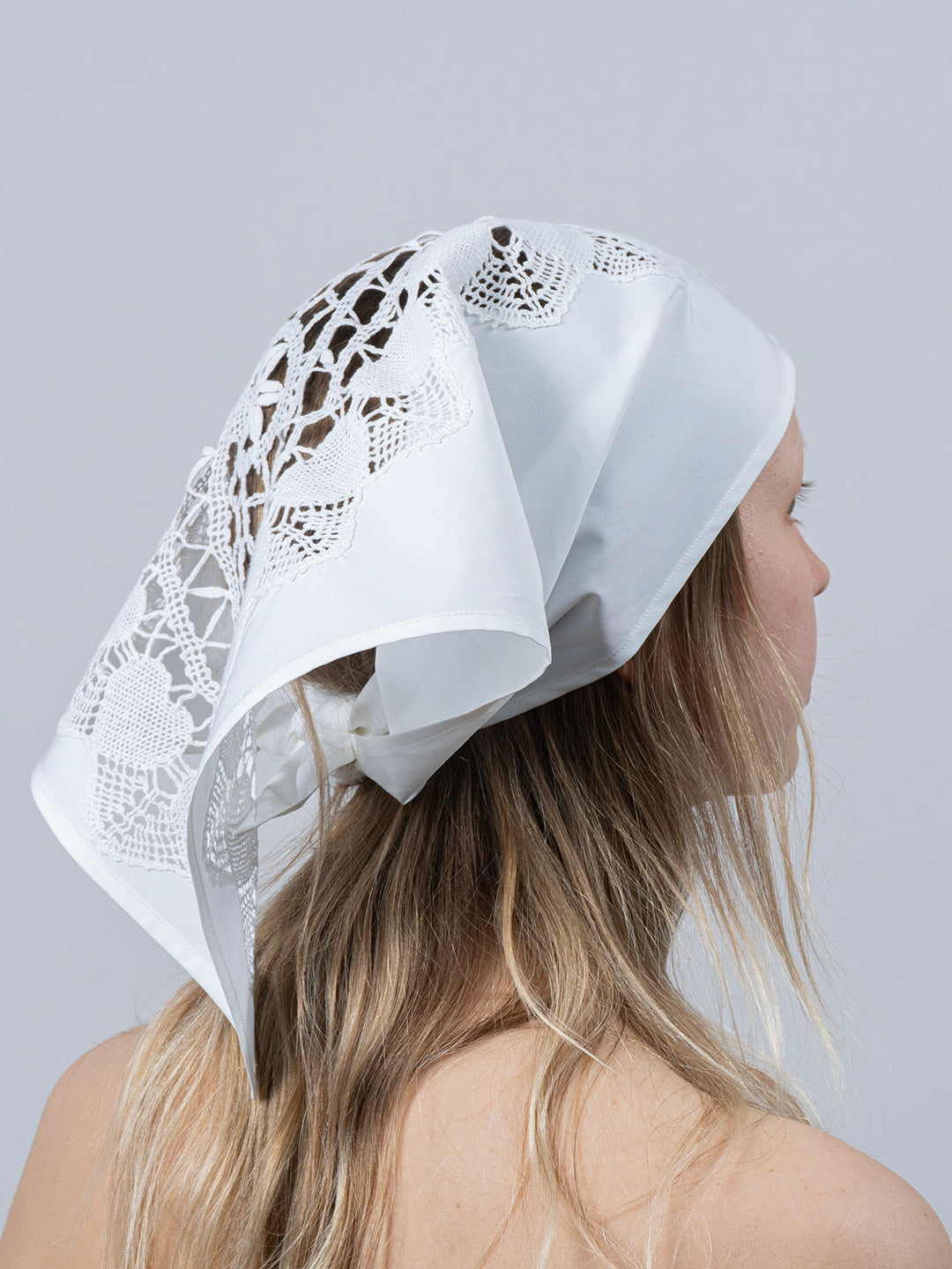 LACE INLAY WHITE SCARF